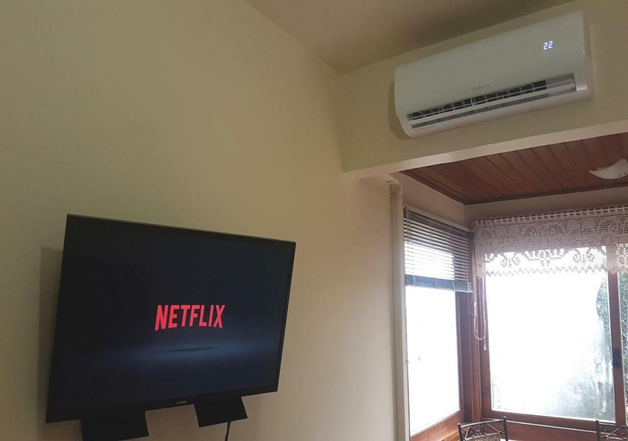 Belo Apartamento E Completo No Centro Com Vista Gramado Esterno foto